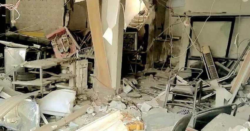 کراچی، محکمہ موسمیات کے علاقے میں سلنڈر دھماکے کے بعد جائے ..