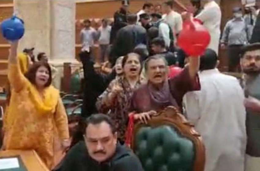 لاہور، تحریک انصاف کی خواتین ارکان اسمبلی پنجاب اسمبلی ..