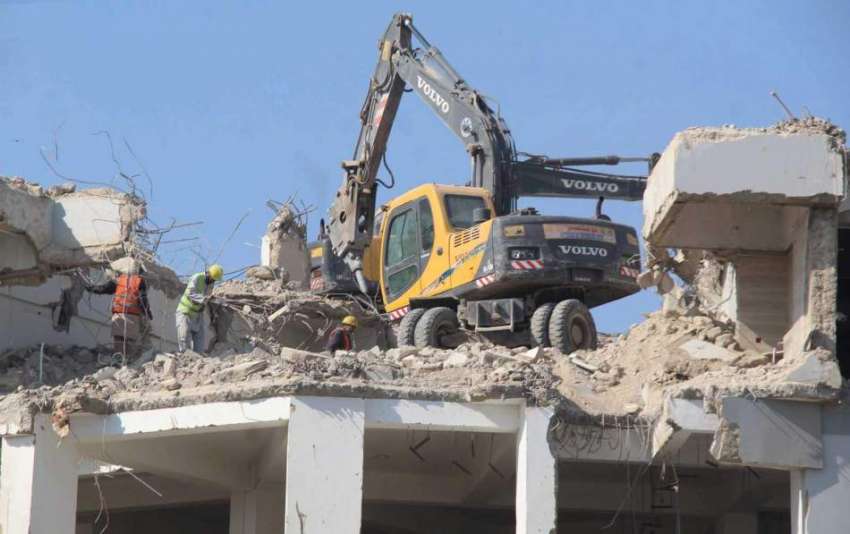 کراچی، سپریم کورٹ آف پاکستان کے احکامات پر نسلہ ٹاور کو ..