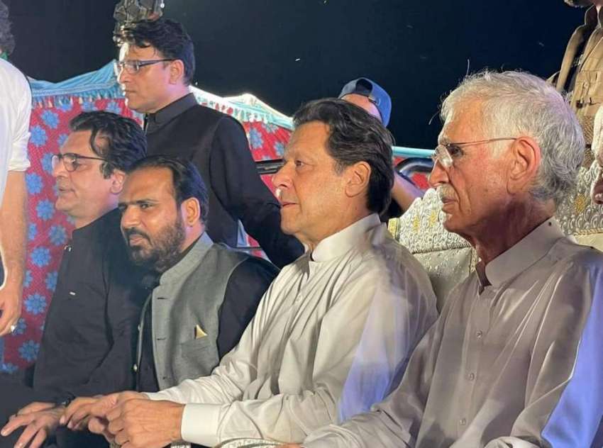 لاہور، پاکستان تحریک انصاف کے چئیرمین عمران خان ضمنی انتخابی ..