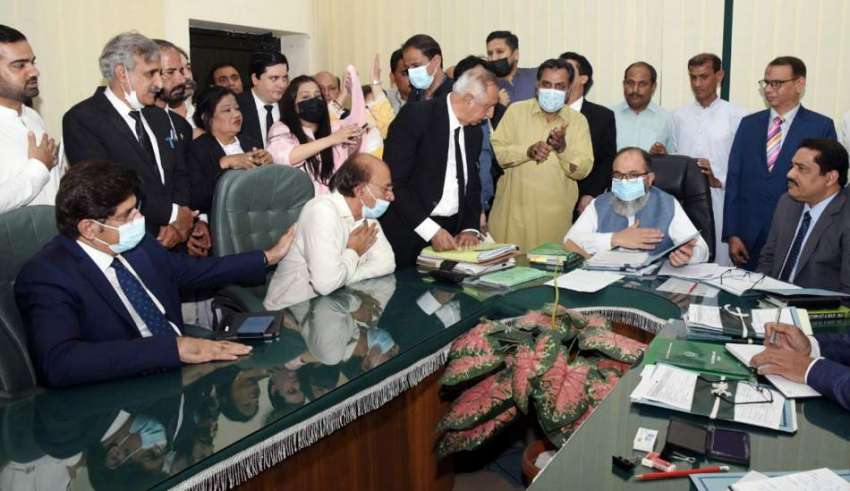 کراچی، پیپلز پارٹی سندھ کے صدر نثار کھوڑو الیکشن کمشنر کے ..