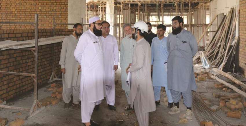 پشاور، خیبرپختونخوا کے وزیر ہاؤسنگ ڈاکٹر امجد علی پشاور ..