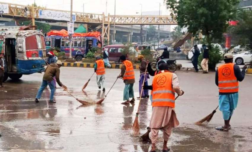 کراچی، شہر کے مختلف علاقوں میں بارش کے پانی کی نکاسی اور ..