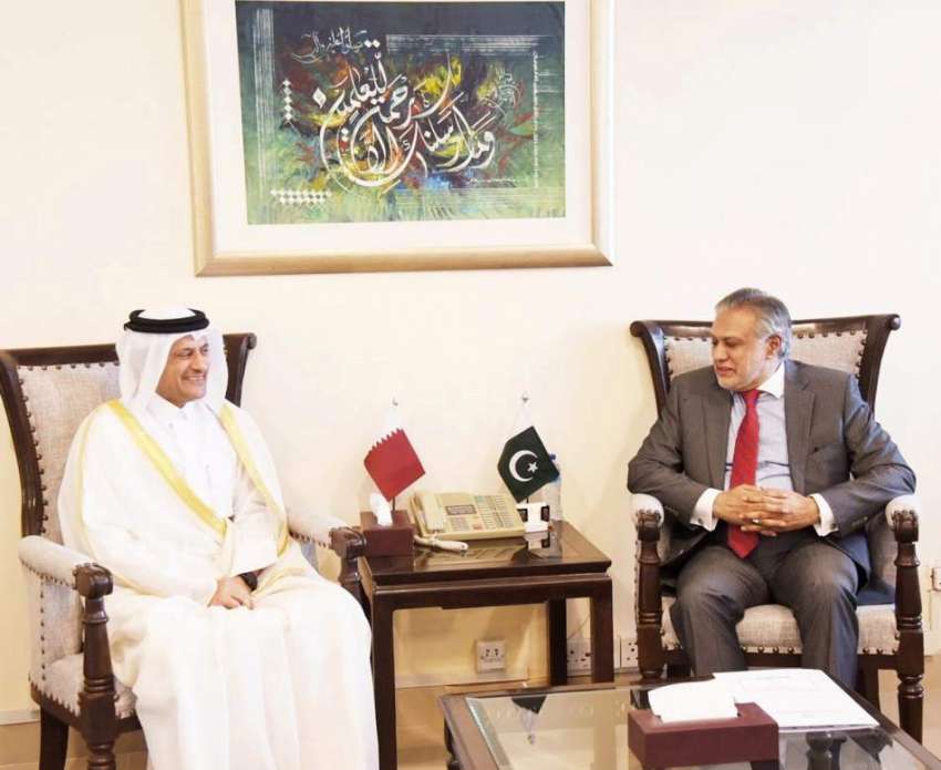 اسلام آباد، وفاقی وزیر خزانہ اسحاق ڈار سے قطر کے سفیر سعود ..