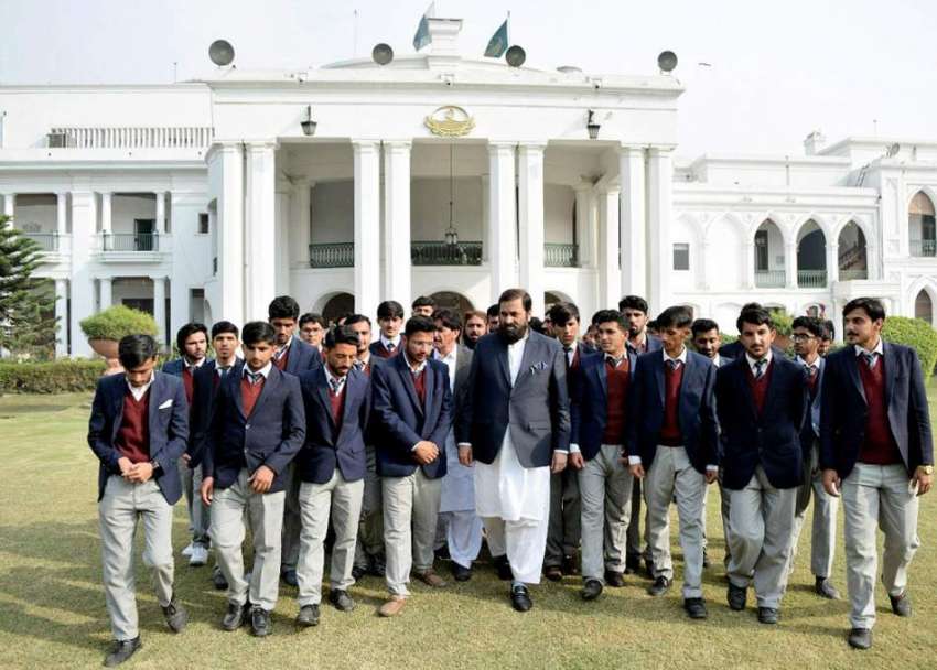 لاہور، بلوچستان ریذیڈنشل کالج ژوب کے طلباء گورنر پنجاب ..