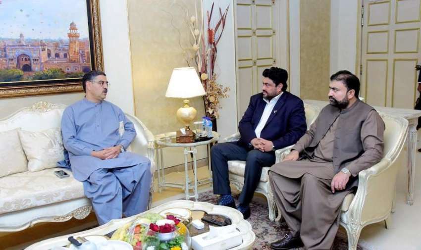 اسلام آباد، نگران وزیراعظم انوار الحق کاکڑ سے گورنر سندھ کامران خان ٹیسوری اور سینیٹر سرفراز 