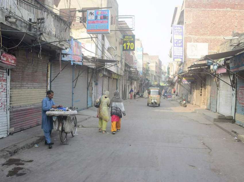 لاہور، سمارٹ لاک ڈاؤن کی وجہ سے باغبانپورہ گھاس منڈی روڈ ..