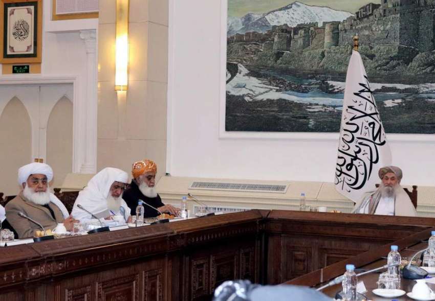 کابل، افغان وزیراعظم ملا حسن اخوند سے مولانا فضل الرحمن ..