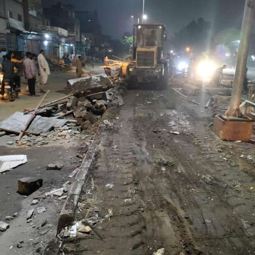 کراچی، شہر کے مختلف علاقوں میں کمشنر کراچی کے احکامات پر ..