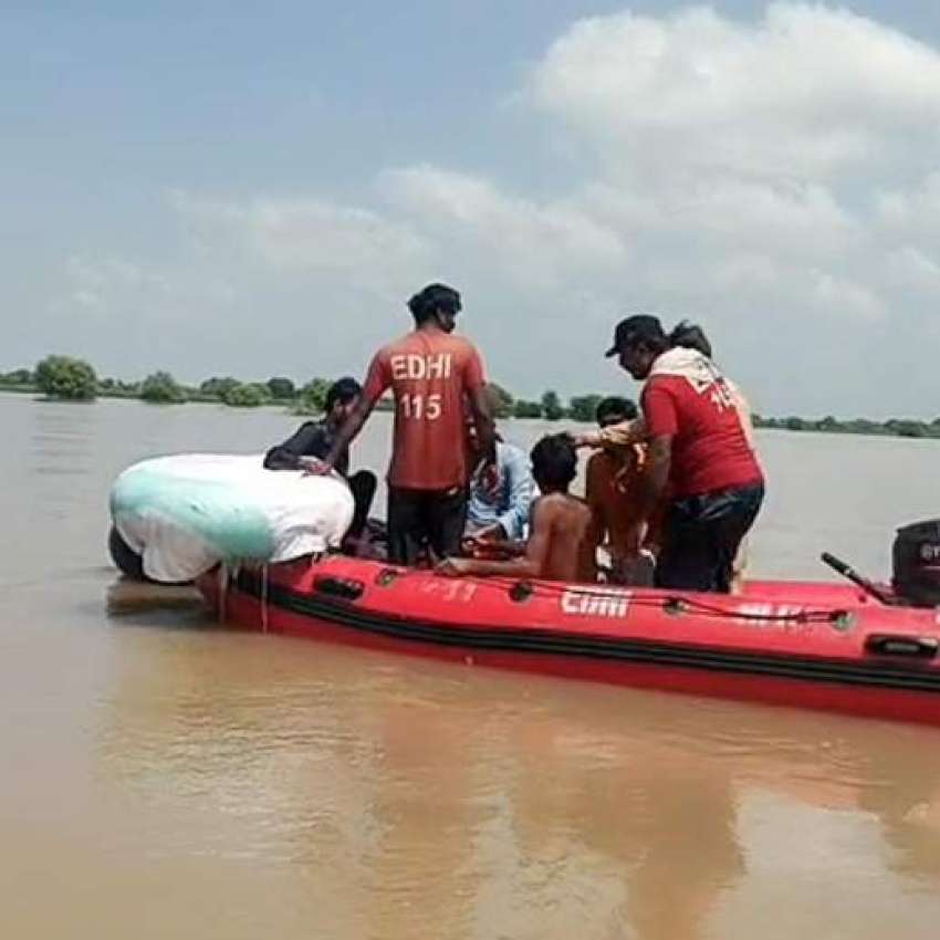 بہاولپور، فلاحی تنظیم کے رضاکار احمدپور شرقیہ کے موضع چکڑیا ..