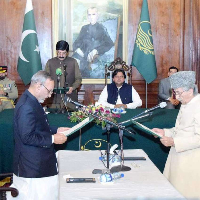 لاہور، گورنر پنجاب سلیم حیدر خان صوبائی کابینہ میں شامل ..