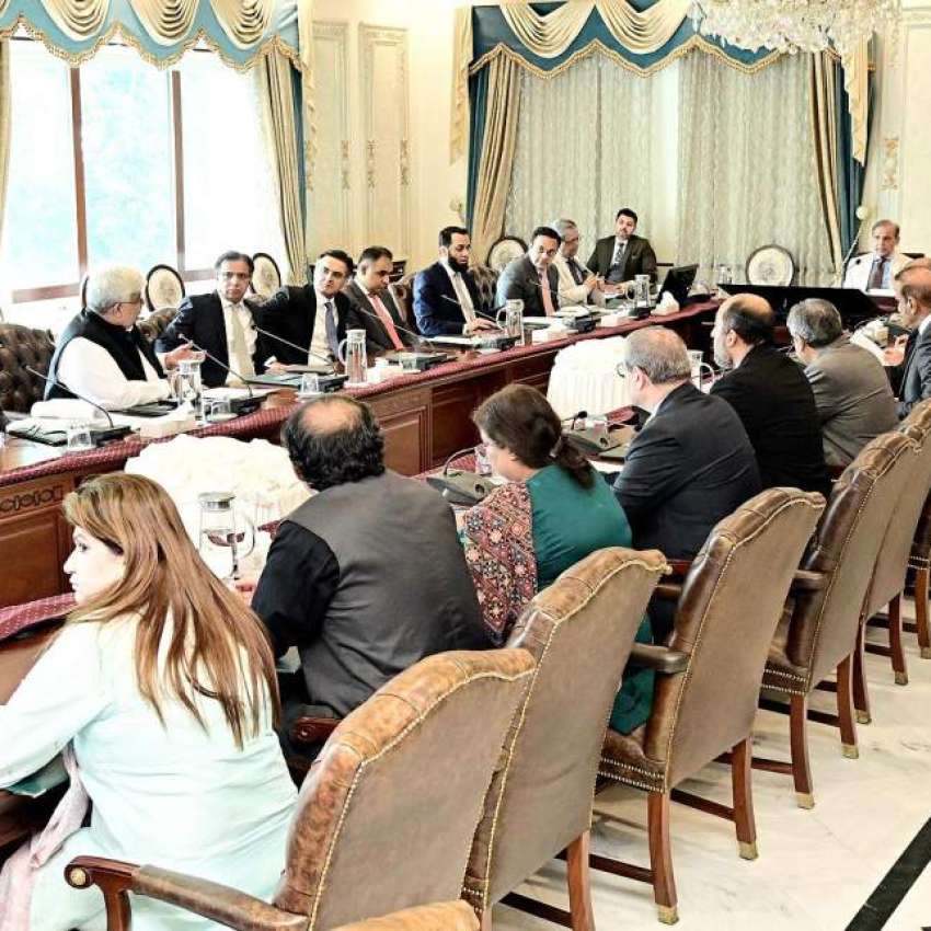 اسلام آباد، وزیراعظم شہباز شریف ایف بی آر کے معاملات سے ..