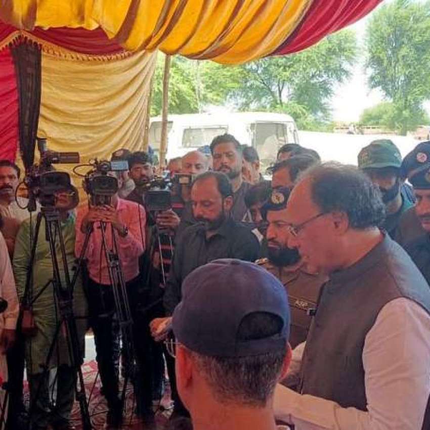 ٹوبہ ٹیک سنگھ، وفاقی وزیر خزانہ محمد اورنگزیب سیلاب سے متاثرہ ..