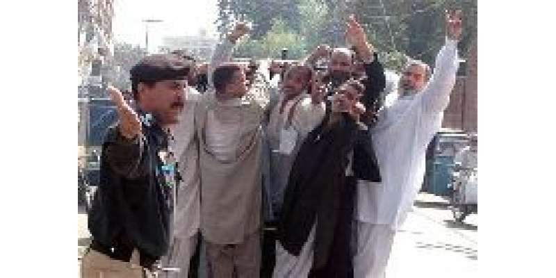 کراچی میں نواز شریف حکومت کی برطرفی کے سات سال مکمل ہونے پر احتجاجی ..