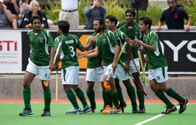 پاکستان ہاکی ٹیم کے کوچ شہناز شیخ نے گرین شرٹس کو سرمائے کی کمی کے باعث درپیش مشکلات سے نکالنے کے لیے دیگر ایشیائی ممالک سے مدد کی درخواست کردی ،