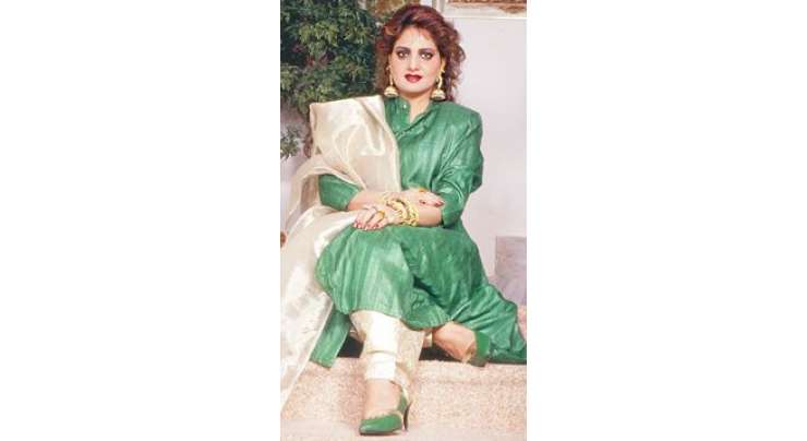 پاکستانی فلم انڈسٹری کی خوبرو فلمی اداکارہ رانی کو اپنے مداحوں سے بچھڑے اکیس برس بیت گئے ،فلمی حلقوں میں ان کے مداحوں کی جانب سے تعزیتی تقریبات کا اہتمام کیا گیافلمسٹار رانی سابق کرکٹر سرفراز نواز کی بیوی تھیں وہ 27مئی 1993ء کو کینسر جیسی موذی مرض کا شکار ہو کر انتقال کر گئی تھیں