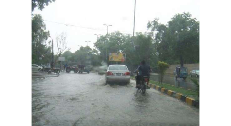 لاہور سمیت پنجاب کے مختلف شہروں میں موسلا دھار بارش، موسم خوشگوار