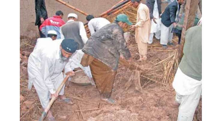 پشاور میں تیز آندھی کے ساتھ بارش مختلف مقامات پر چھتیں گرنے سے دس افراد جاں بحق ، متعدد زخمی