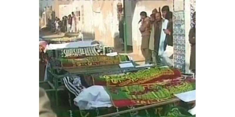 نواب شاہ، ٹریفک حادثے میں جاں بحق 17 افراد کی نماز جنازہ ادا کر دی گئی