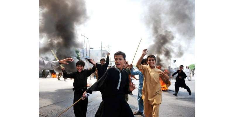 مظفر آباد: مٹی کا تودہ گرنے سے ہلاکتوں کیخلاف مظاہرین کا صدارتی کیمپ ..