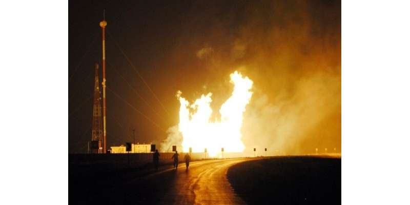 کشمور کے علاقے میں شدت پسندوں نے8 انچ قطر کی گیس پائپ لائن دھماکے سے ..