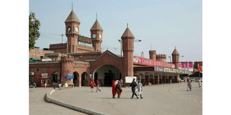 لاہور،کراچی جانیوالی ٹرین سے بھاری اسلحہ برآمد،تین مسافر گرفتار
