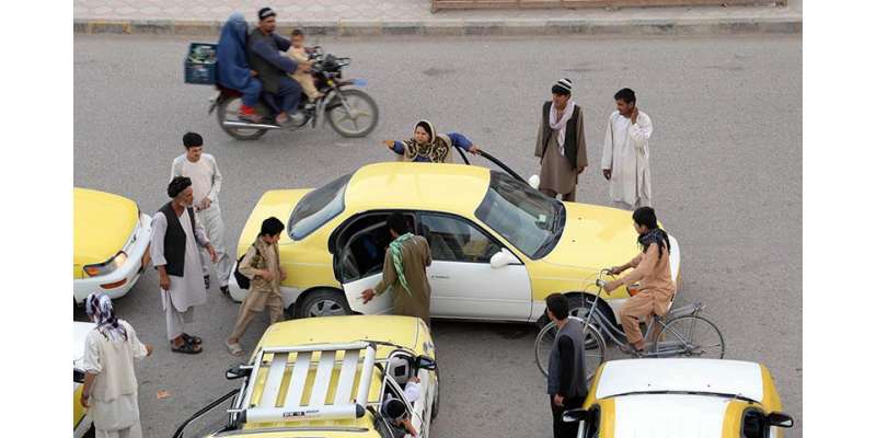 افغانستان کی پہلی خاتون ٹیکسی ڈرائیور