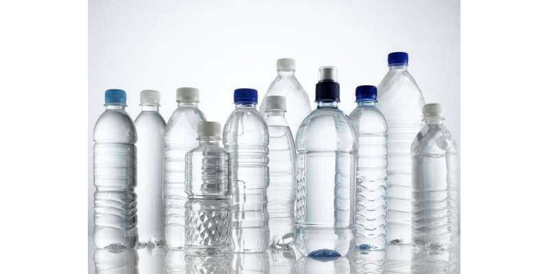 پلاسٹک کی بوتلوں کا پانی مستقل سَر دردکا باعث بنتا ہے