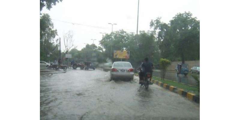 لاہور سمیت پنجاب کے مختلف شہروں میں موسلا دھار بارش، موسم خوشگوار