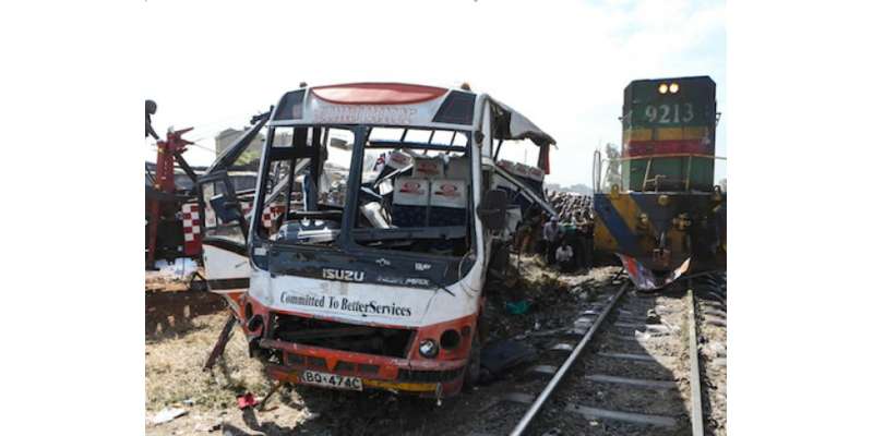 بھارت میں مسافر ٹرین نے اسکول بس کو روند دیا، 12 بچے ہلاک، 28 زخمی