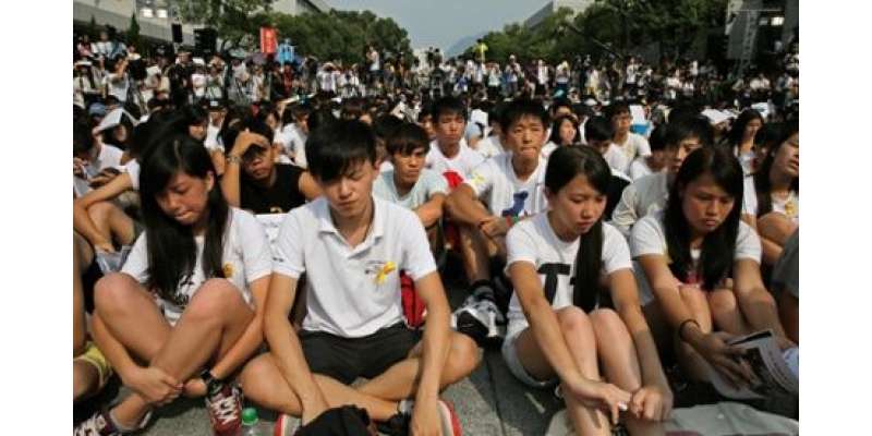 ہانک کانگ میں جمہوریت کی بحالی کیلئے ہزاروں طلبا سڑکوں پر نکل آئے،