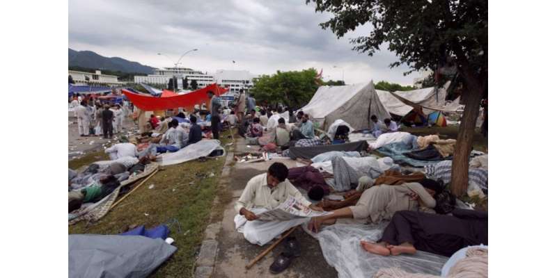 اسلام آباد میں دھرنوں پر بیٹھے افراد گھرجانا چاہتے ہیں، امریکی اخبار