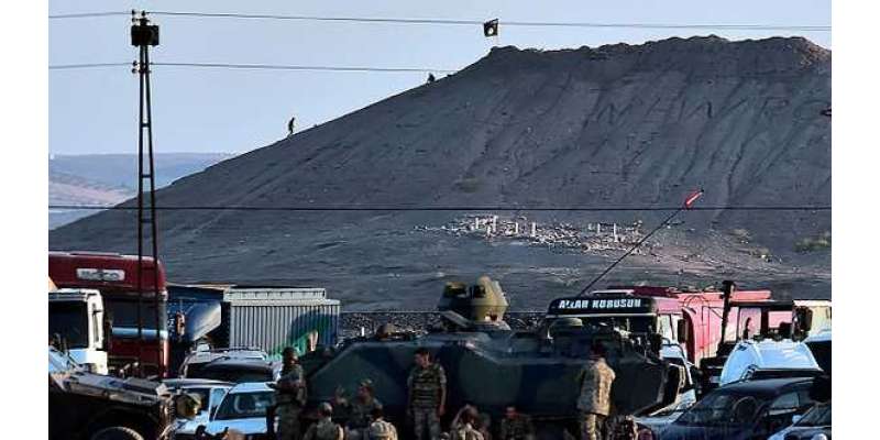 داعش کے جنگجو ترکی کی سرحد کے قریب شام کے قصبے ’کوبانی‘ میں داخل ، ..