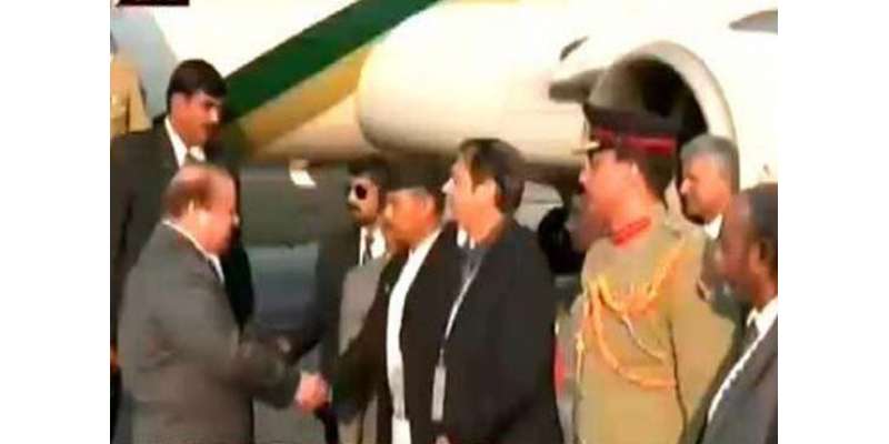 وزیر اعظم نوا زشریف کی نیپال جاتے ہوئے طیارے میں کھٹمنڈو پہنچ کر میڈیا ..