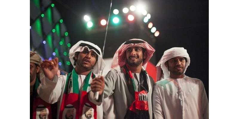 متحدہ عرب امارت کے قومی دن پر رنگا رنگ تقریبات ‘ آتش بازی کا شاندار ..