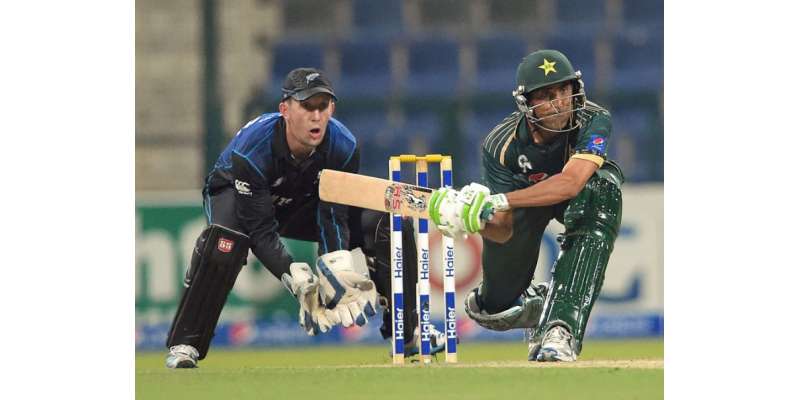 چوتھا ون ڈے: نیوزی لینڈ نے پاکستان کو 7 رنز سے شکست دیدی، سیریز 2-2 سے ..
