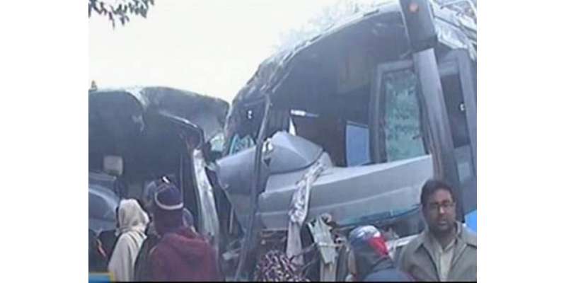رحیم یار خان ، شدید دھند کے باعث دو بسوں میں ٹکر ، دو افراد جاں بحق