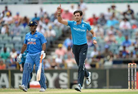 کارلٹن مڈ ٹرائی سیریز ،بھارت کا انگلینڈ کو فائنل تک رسائی کے لیے 201رنز کا ہدف