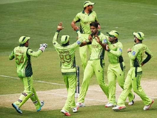 پاکستان کی آئرلینڈ کو شکست پر میرپور ماتھیلو میں کرکٹ شائقین کا جشن