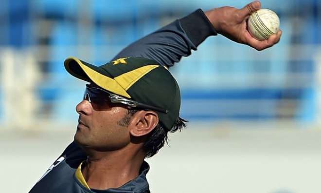 پاکستان کرکٹ ٹیم کے آل راوَنڈر محمد حفیظ نے اپنے نئے باؤلنگ ایکشن کا ٹیسٹ دے دیا