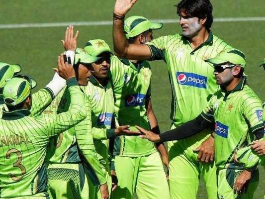 پاکستان نے سری لنکا کیخلاف ون ڈے ٹیم کے ناموں کا اعلان کر دیا‘اظہر علی 16رکنی سکواڈ کی قیادت کریں گے