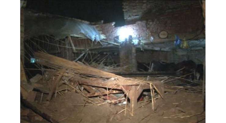 شاہدرہ میں بارش سے مکان کی چھت گر گئی ، دو افراد جاں بحق