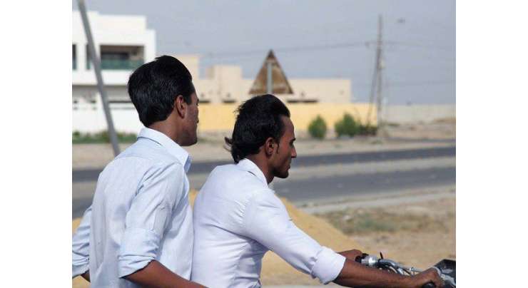 کراچی میں 23مارچ تک موٹرسائیکل کی ڈبل سواری پر پابندی عائد، نوٹیفکیشن جاری