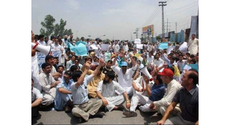 لاہور : مطالبات تسلیم نہ ہونے پر ینگ ڈاکٹرز کا احتجاجی تحریک چلانے کا اعلان