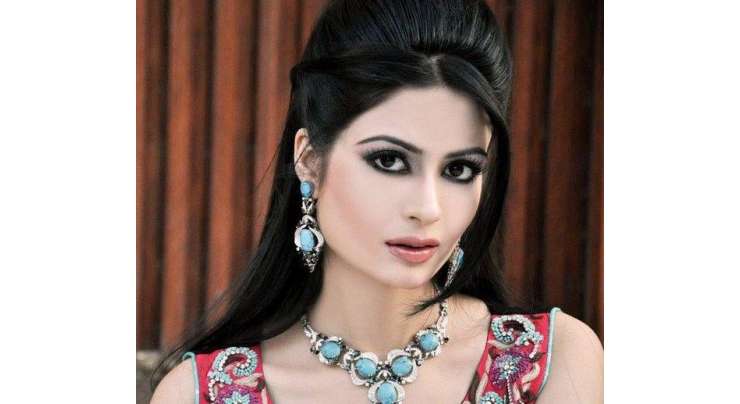 اداکارہ مدیحہ افتخارڈرامہ سیریل ”ادھوی لہر “کی ریکارڈنگ میں حصہ لینے کے بعد کراچی روانہ