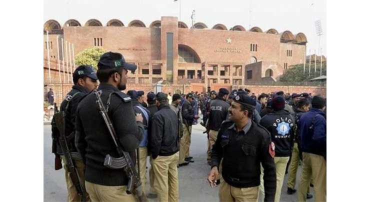 لاہور : قذافی اسٹیڈیم کے اطراف میں پولیس کا سرچ آپریشن، 8 مشتبہ افراد گرفتار