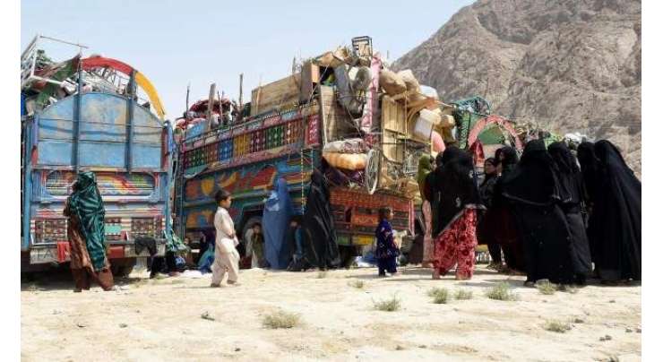 کوئٹہ سے 550افغان مہاجرین کوافغانستان کے علاقے ہرات بھیج دیاگیا