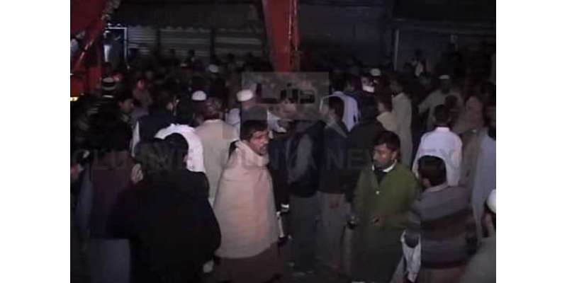 پشاور: تجاوزات کیخلاف آپریشن، کرین کی زد میں آکر 3 افراد جاں بحق
