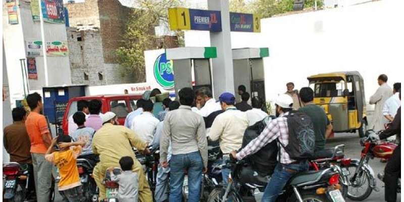 قیمتوں میں مسلسل گراوٹ سے جنوری 2015 میں پیٹرول کی ریکارڈفروخت