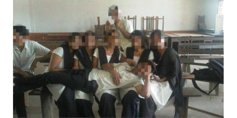 بھارت ‘ مسلم لڑکے کو کلاس کی ہندو لڑکیوں کیساتھ تصویر کھنچوانے پر تشدد ..